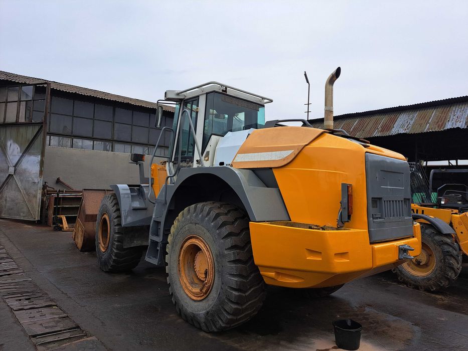 Incarcator frontal/vola Liebherr L544