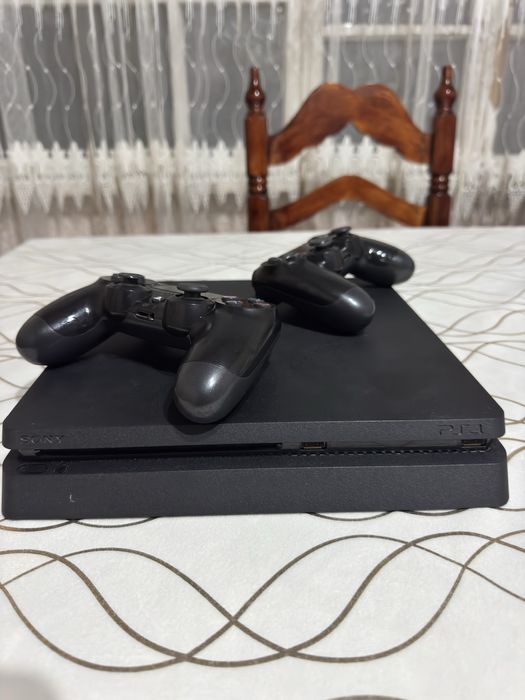 Playstation 4 slim 1 TB