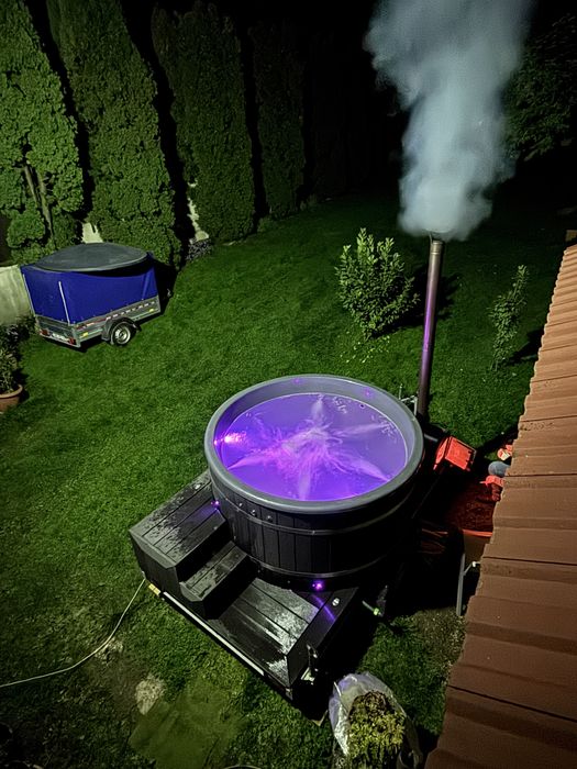 Ciubăr mobil tip jacuzzi de închiriat