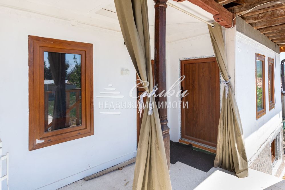 Самостоятелна къща - с.Ивански