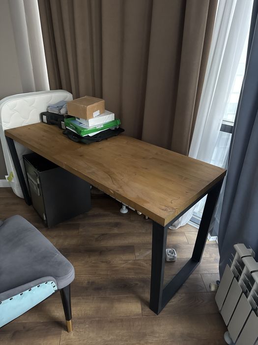 Стол в стиле лофт