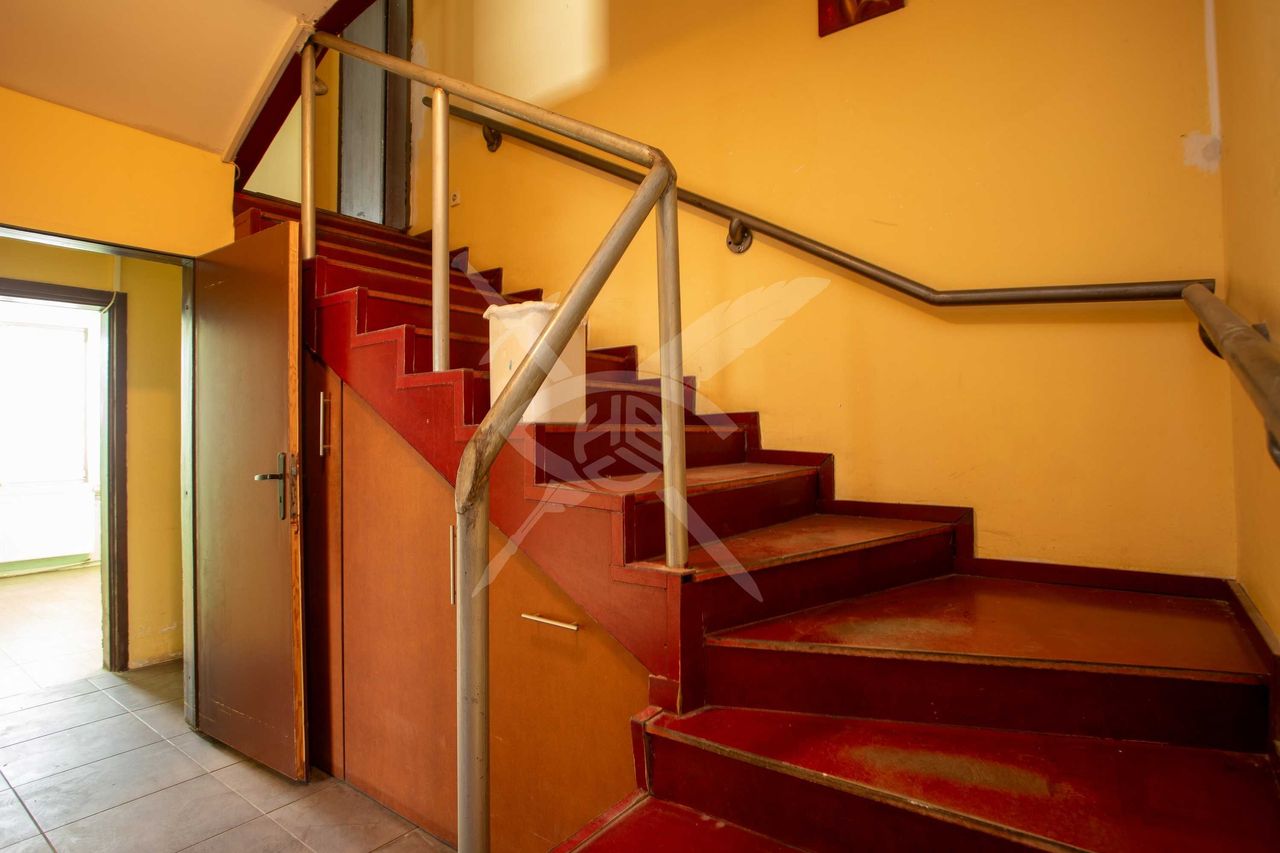 Продава се Къща в с. Мрамор, Област София-град - 380 кв.м за 1050 €/кв.м - Снимка #12