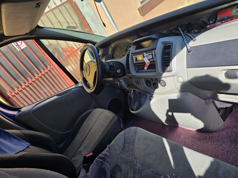 Ople vivaro 1.9 8+1 locuri