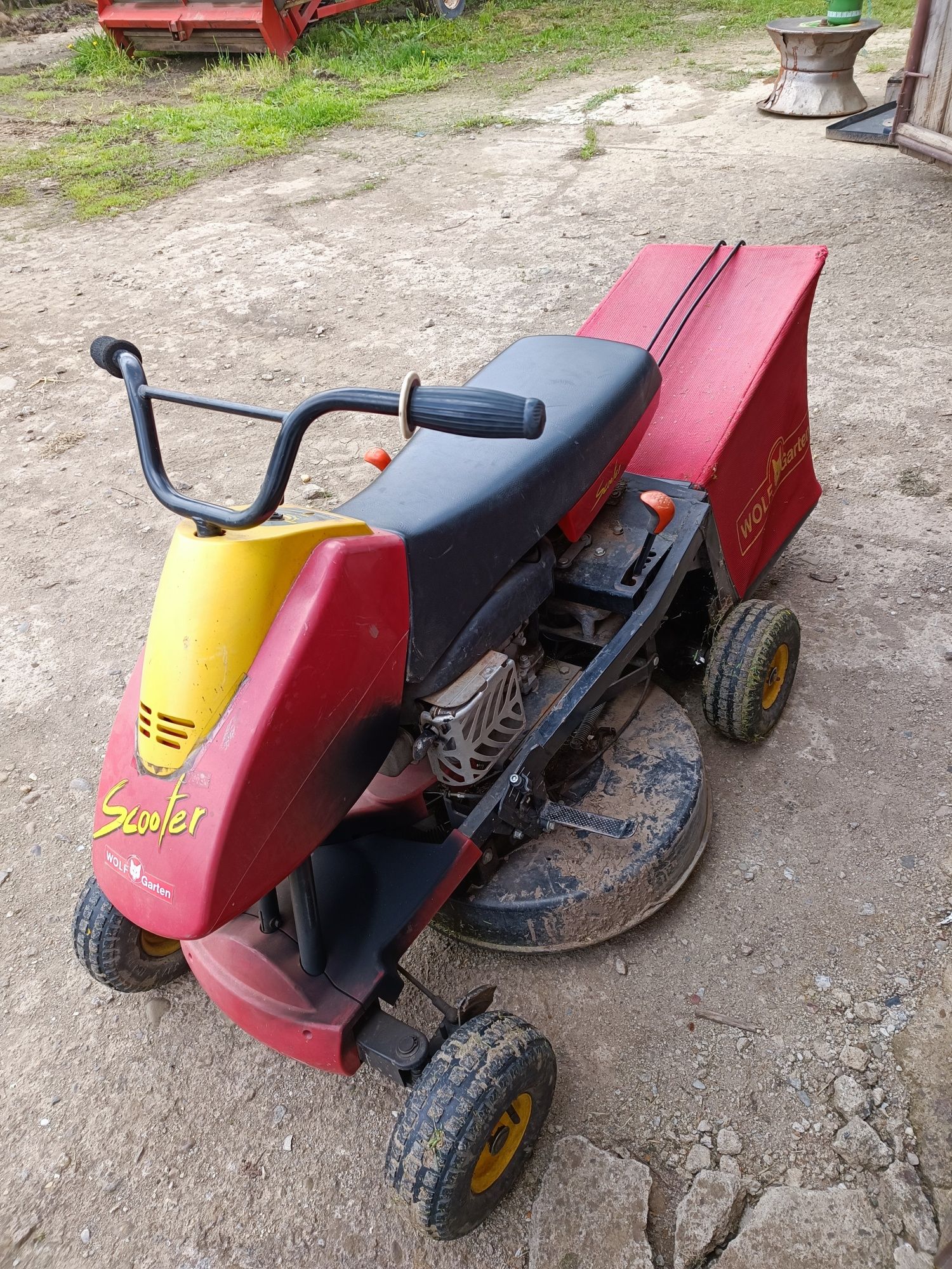 Tractoras tuns gazon scooter motor 6CP