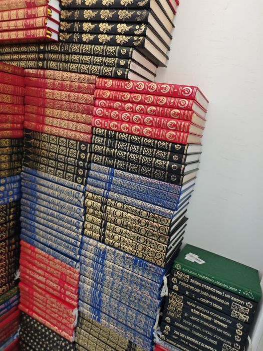 Colecție Prietenii Cartii, 250 vol, Cartonate, LUX