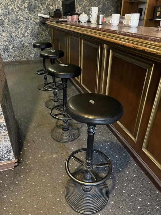 Барные стулья чугунные