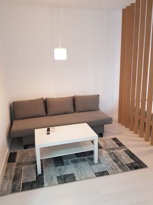 Garsoniera de inchiriat 5 min metrou - loc de parcare-piscina