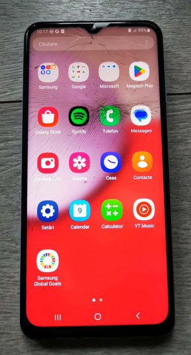 Samsung Galaxy A13 ecran fisurat