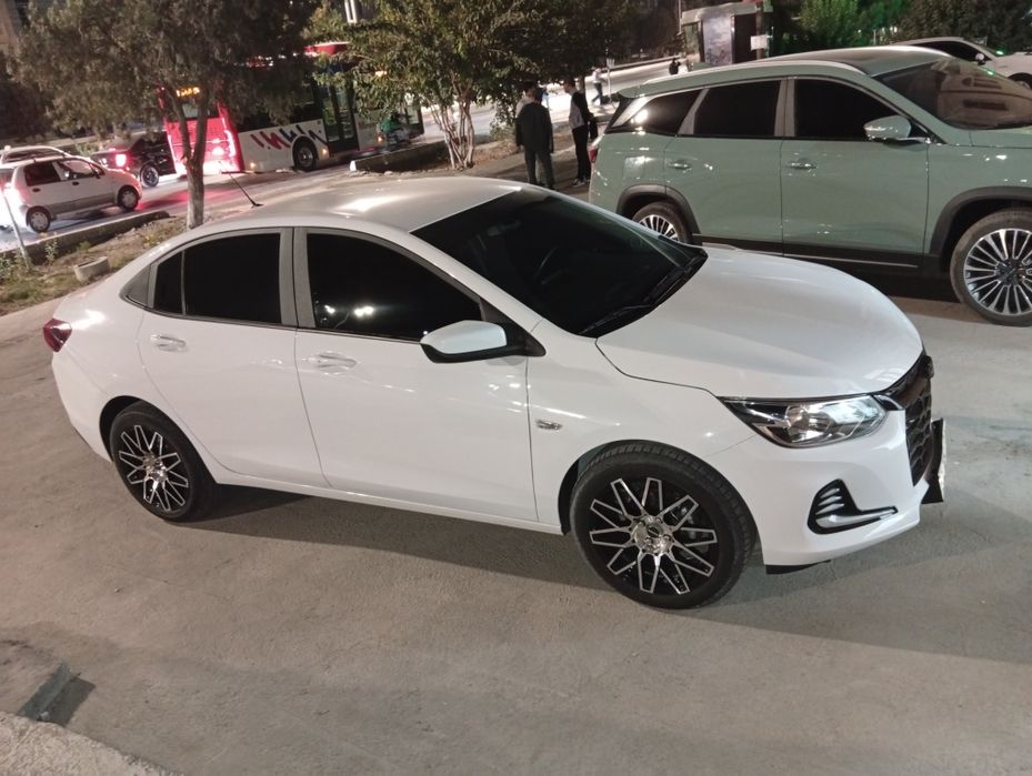 Onix turbo Sotiladi yoki Ijaraga beriladi