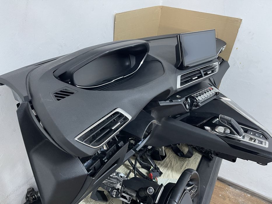 Plansa bord cu kit airbaguri si centuri Peugeot 5008 3008 2017-2024