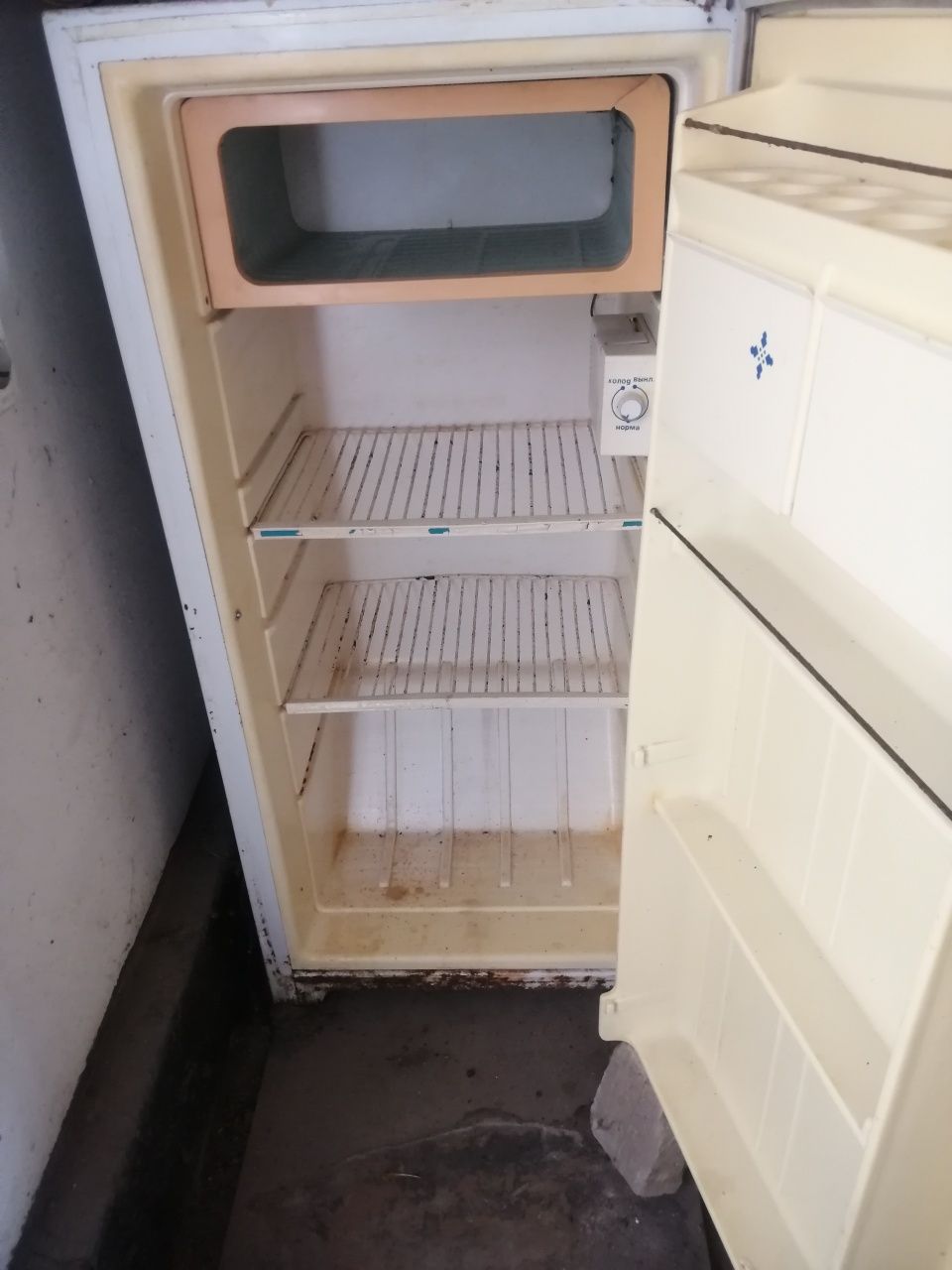Холодильник б/у бирюса