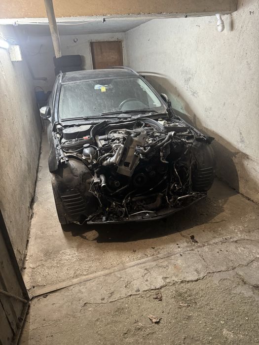 Продава се Mercedes w204 c320  НА ЧАСТИ