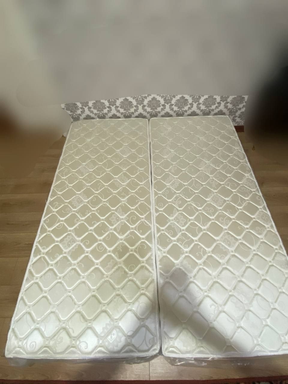 Кровать и матрас