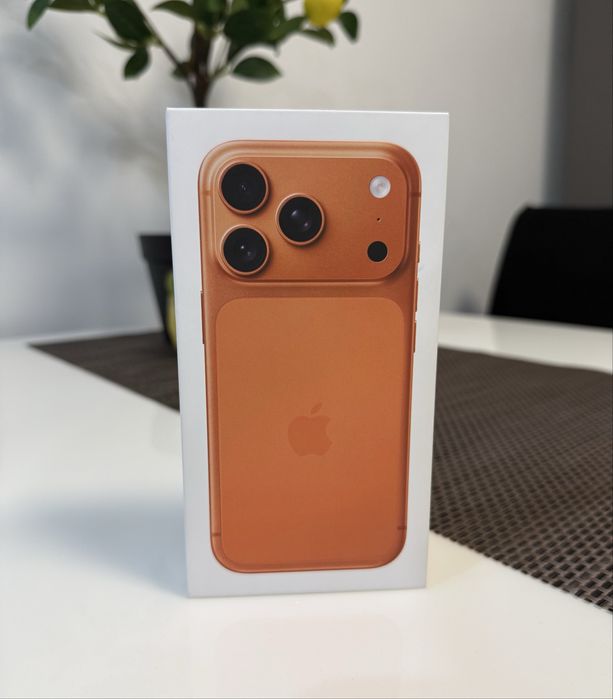 iPhone 17 Pro 512GB. Sigilat // Orange
