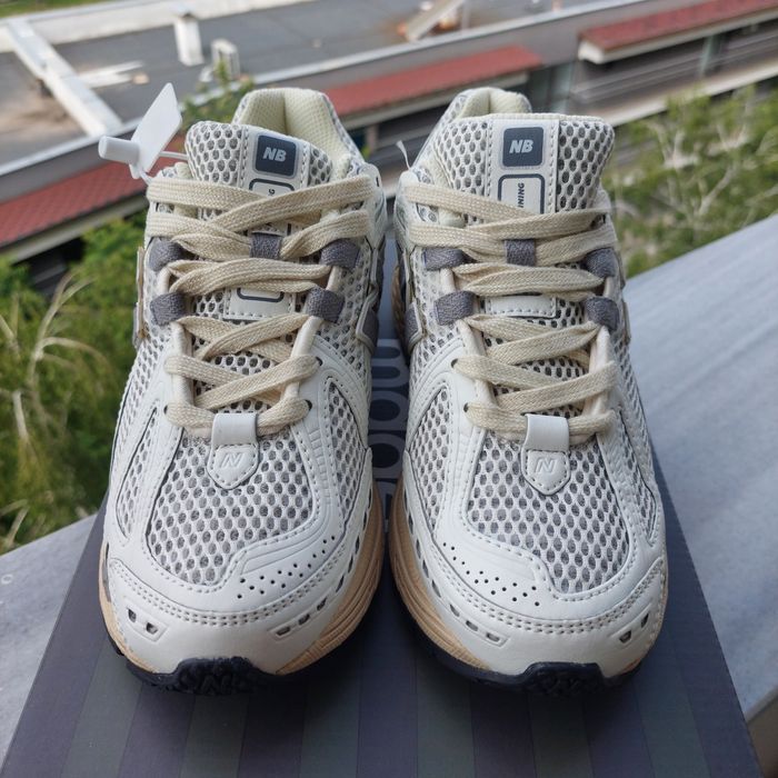 New Balance 1906R Silver Grey (37)