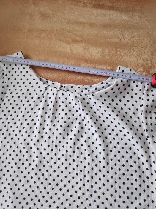 Bluză lejeră albă cu buline 42-44