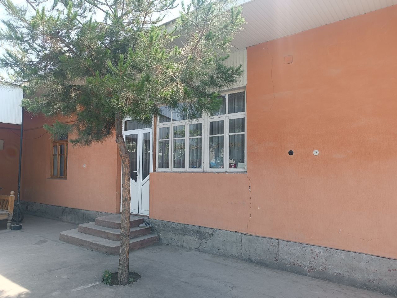 Уй Сотилади. 50000$