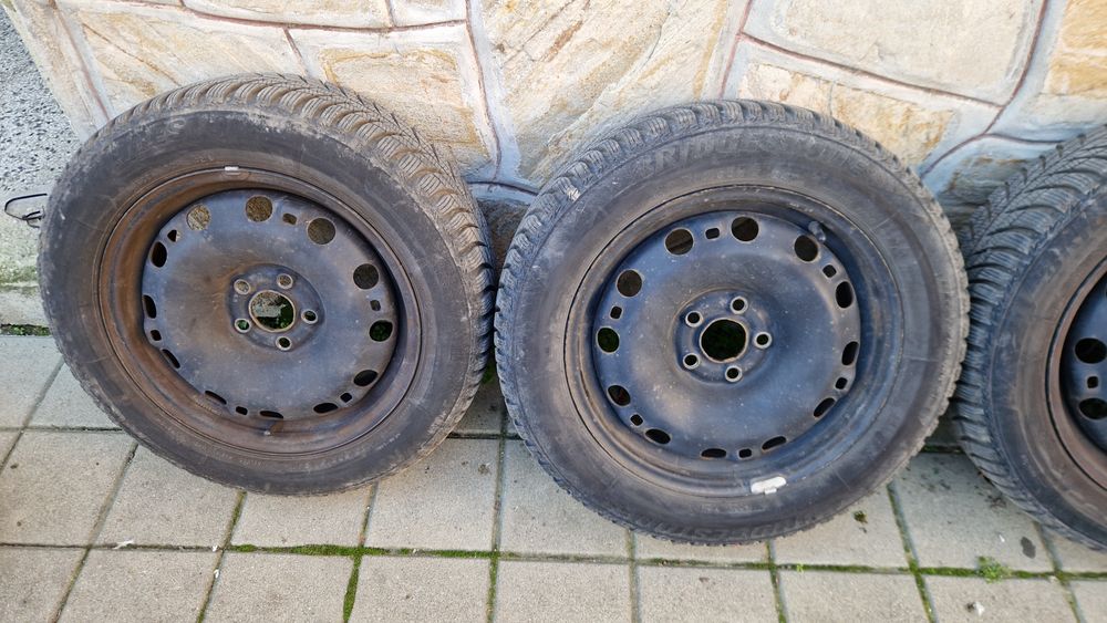 Джанти 15" 5х100  със зимни гуми 185 60 15 vw polo