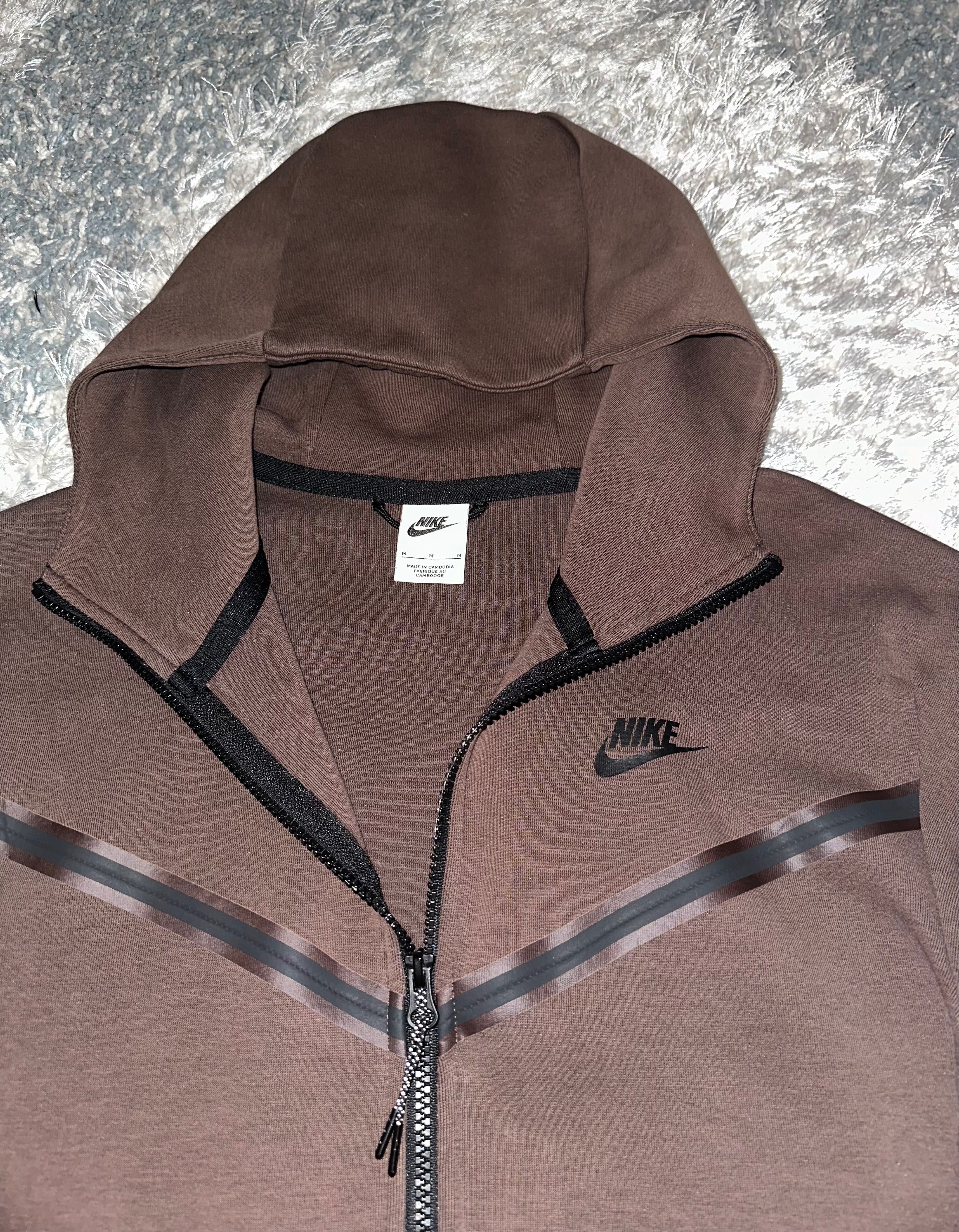 Hanorac Nike tech fleece