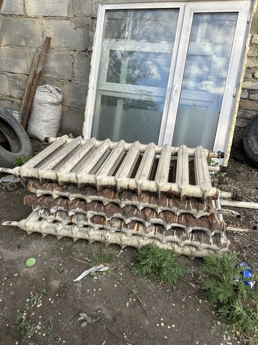 Продам батареи окна