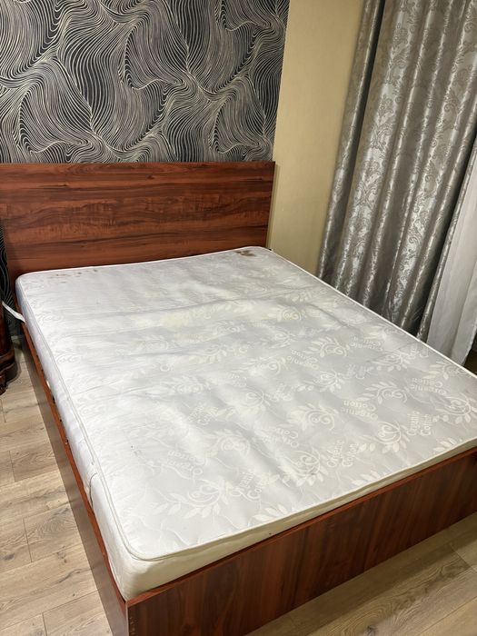 Продаю кровать двуспальный