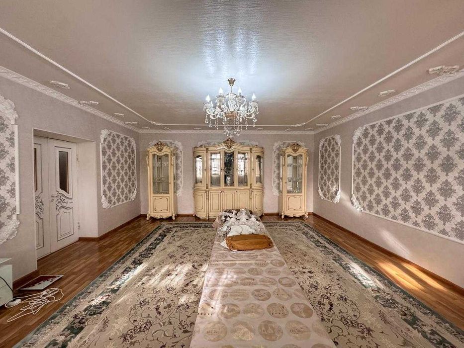 Нурсат-Аллея, 4-комн. квартира, 131м², 4/5 этаж, кирпич, с ремонтом