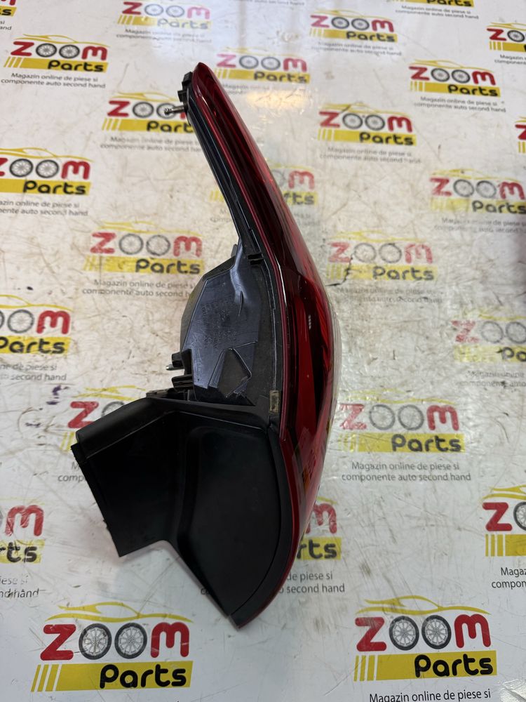 Lampa stop spate dreapta pe aripa Peugeot 308 hatcback2014-2021