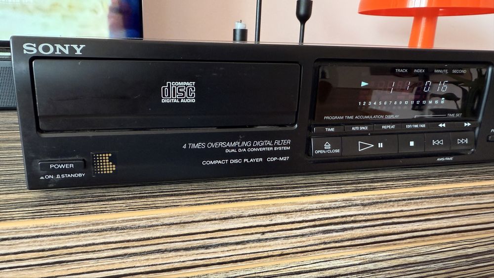 Compact Disc Player SONY, model CDP-M27