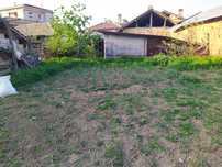 Продава Дворно място със стара къща в Ветрен
