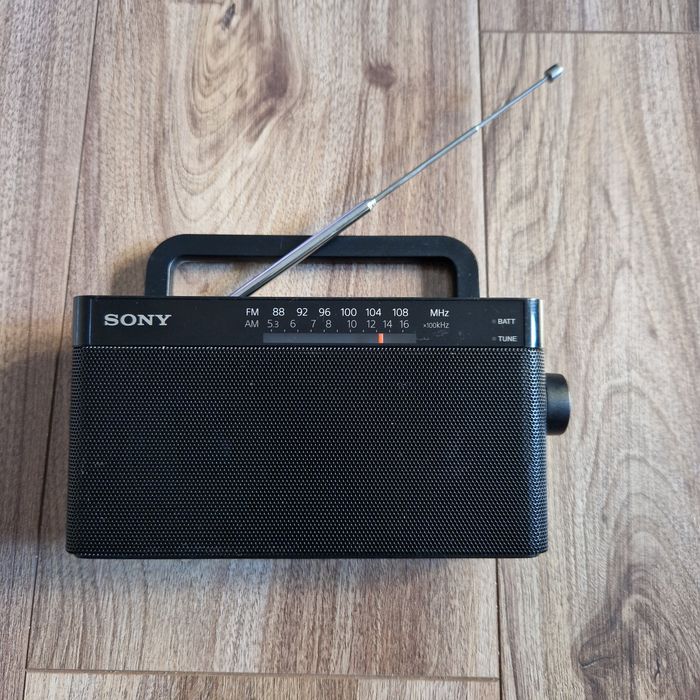 Radio Sony ICF-306
