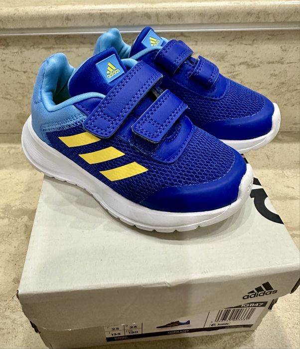 Обувки за момче Adidas, Nike