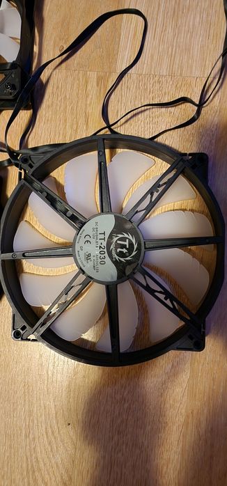 Kit coolerere RGB Thermaltake  2x TT-2030 + 1x TT-1225 + controller TT