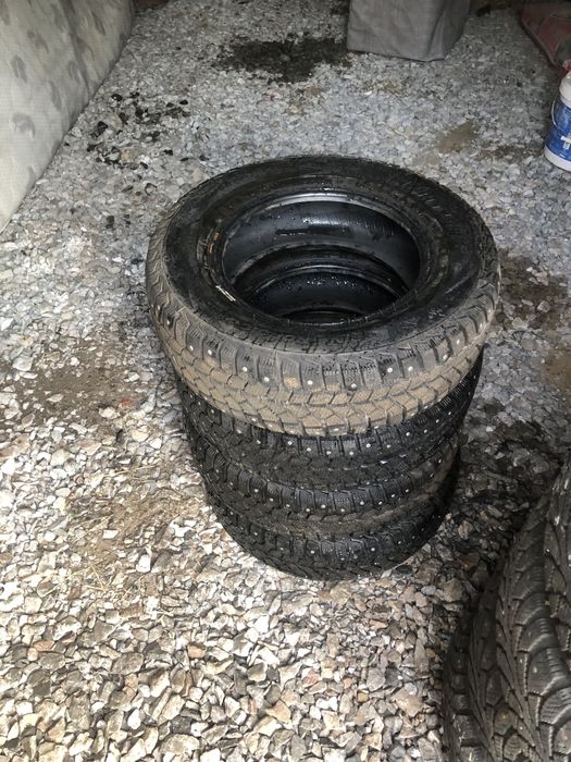 Продам зимнию резину  175, 70, R 13..