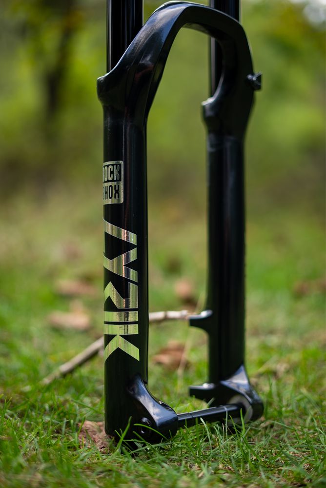 Вилка ROCKSHOX LYRİK - YARİ 27.5 Boost 160mm RC 2.1