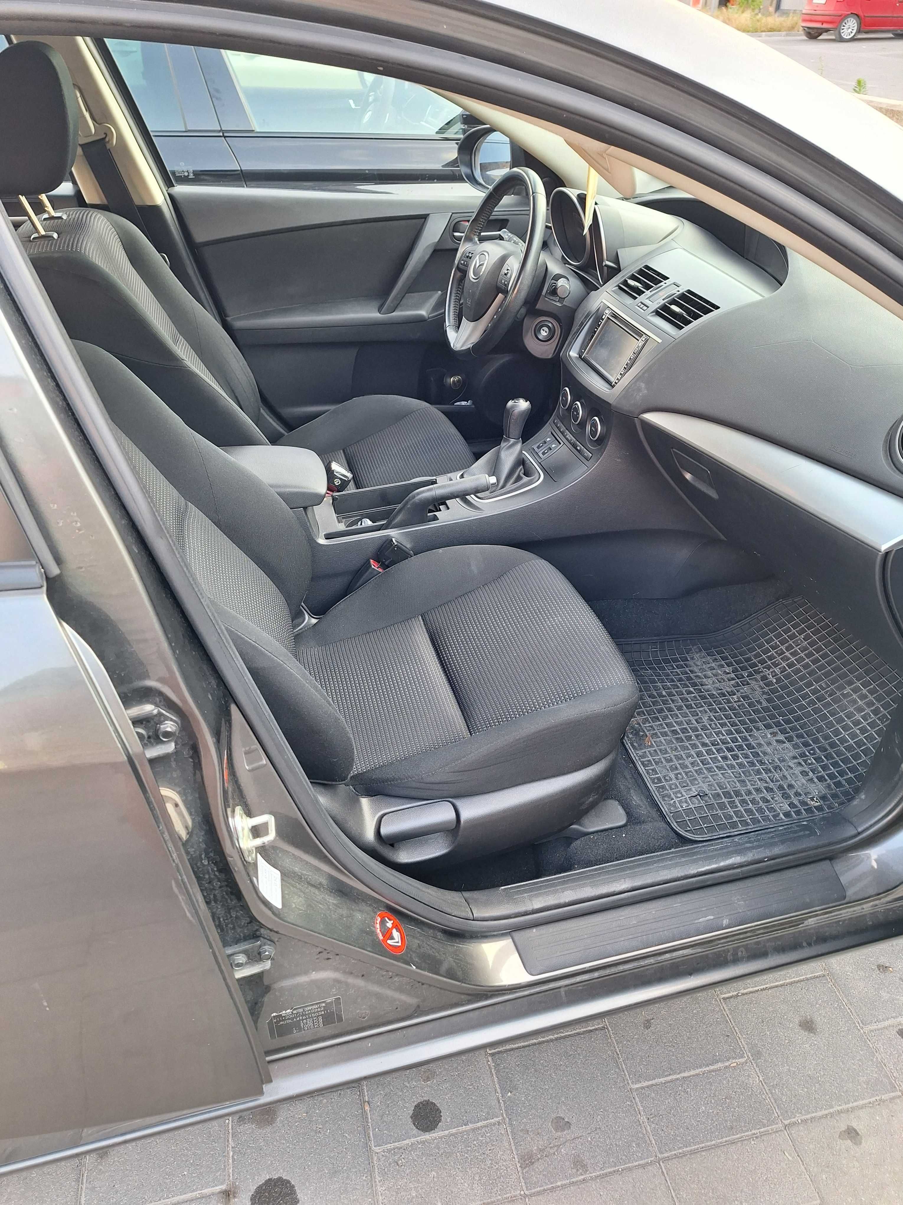 Mazda 3 1.6 добро състояние
