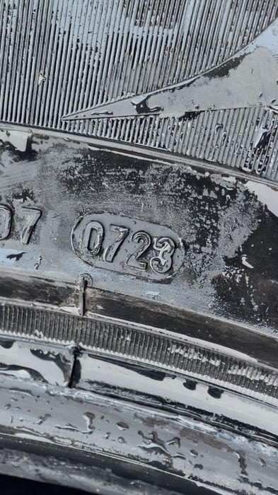Пара летних шин R18