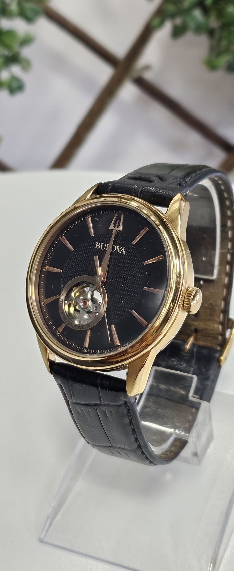 Ceas Bulova bărbătesc clasic automat cu carcasa aurie roz