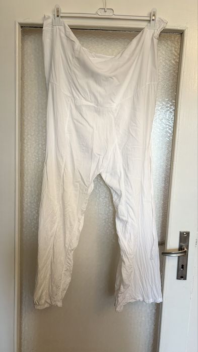 Панталони за йога