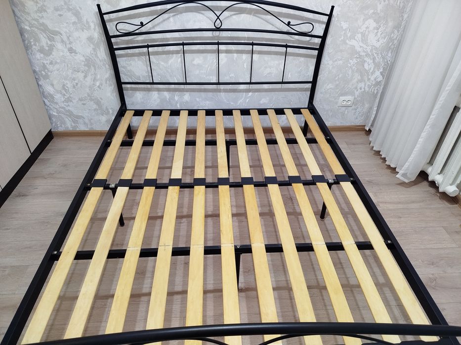 Продам железную кровать,в хорошем состоянии,хорошее качество