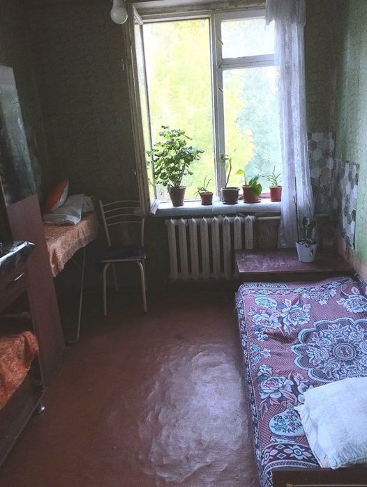 Чилонзор-25Кв 3/5/5/Балкон 2/6/Кирпичный дом Срочно Сотилади