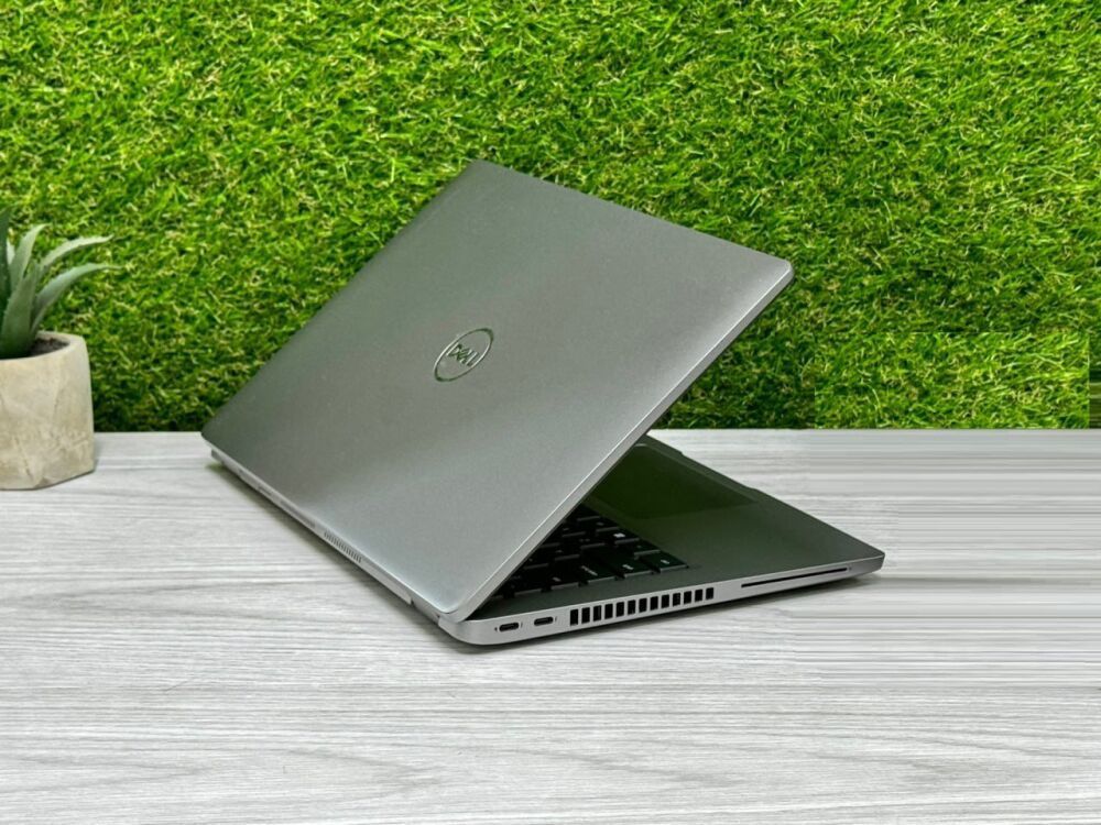 Восмеядерный Dell Vostro 5430 | i5-1235U(такой же как 1255u)8 ядер /1