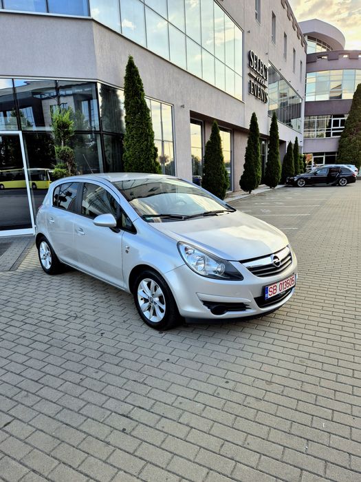 Opel Corsa D /1.4 Benzina/ Euro 5 /Clima