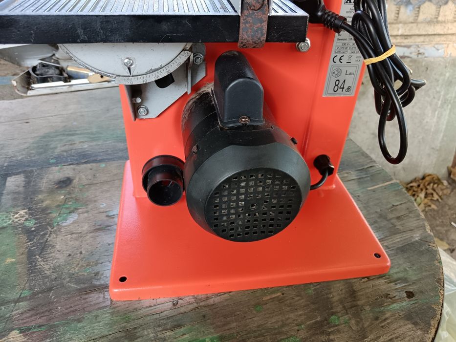 Banzic, fierăstrău cu pânză circulară ATIKA, motor 370W
