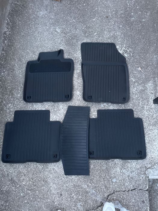 Гумени стелки за VOLVO V90