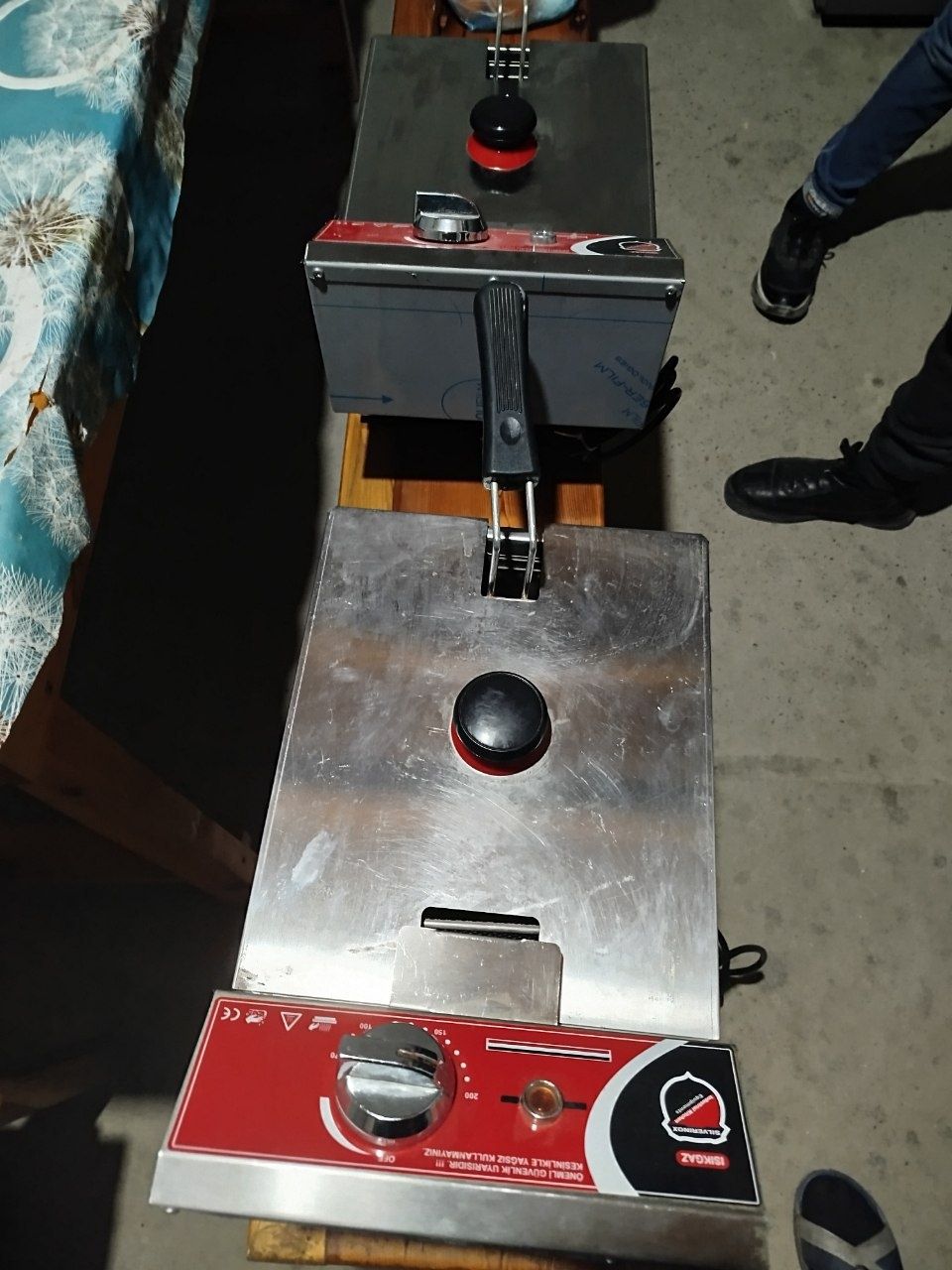 Elektronni kefsi gazlar