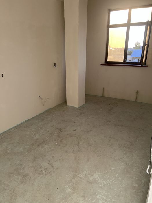 180кв 2- этаж сотилади газ свет сув канализатция бор