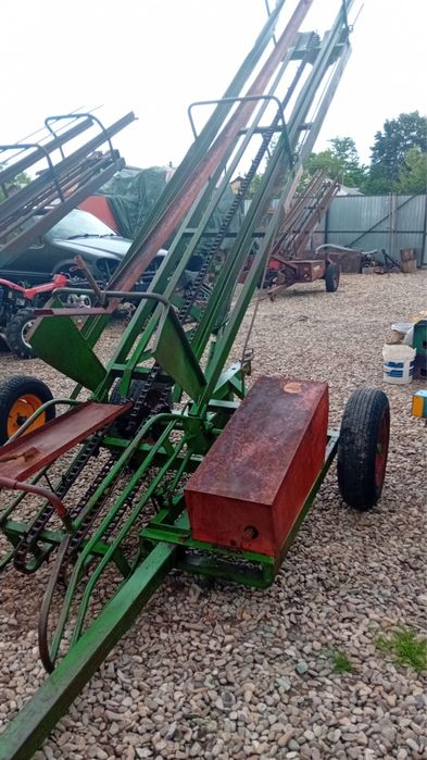 Vand incarcatoare de baloti