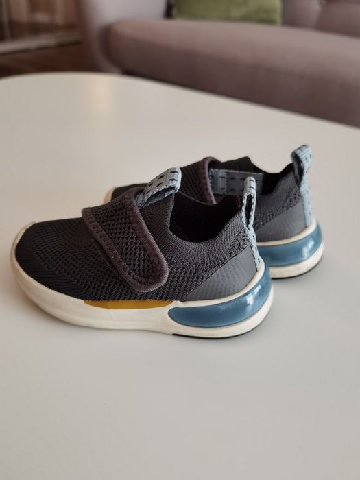 Adidasi baieti Zara marime 20