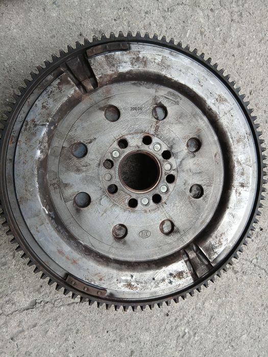 Маховик Тойота авенси т25 д-кат