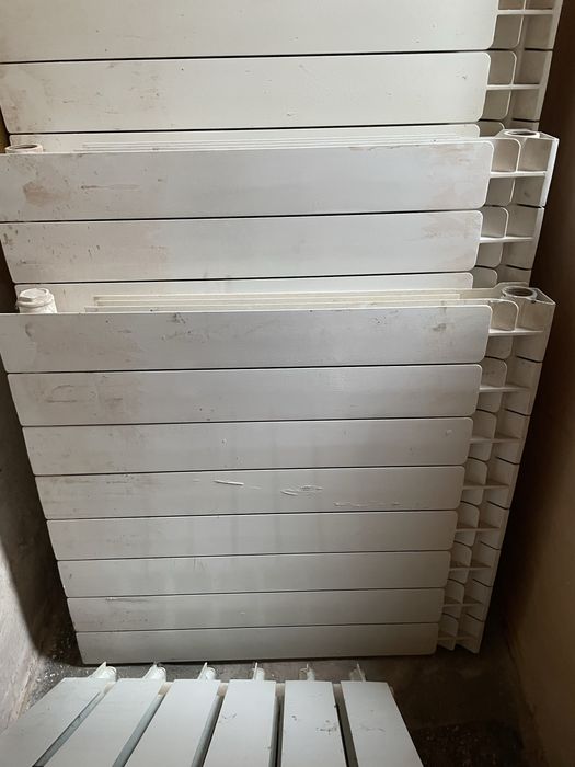 Vand pachet de clorifere din aluminu